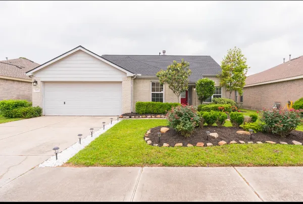 $2,100 | 3223 Legends Creek Drive, Spring, TX 77386