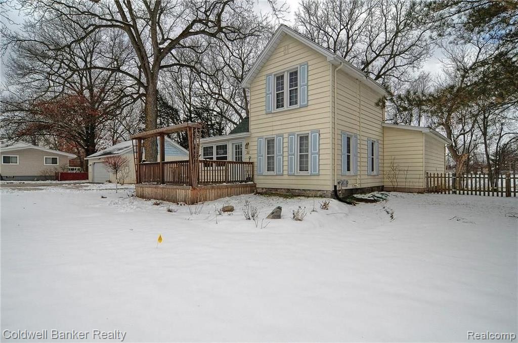 212 Brighton Lake Road Brighton, MI 48116 - Photo 3 of 34