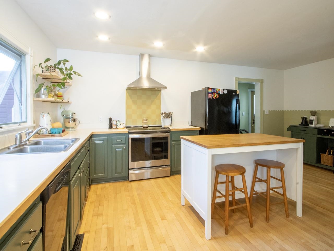 36 Booth Street Burlington, VT 05401 - Photo 17 of 38