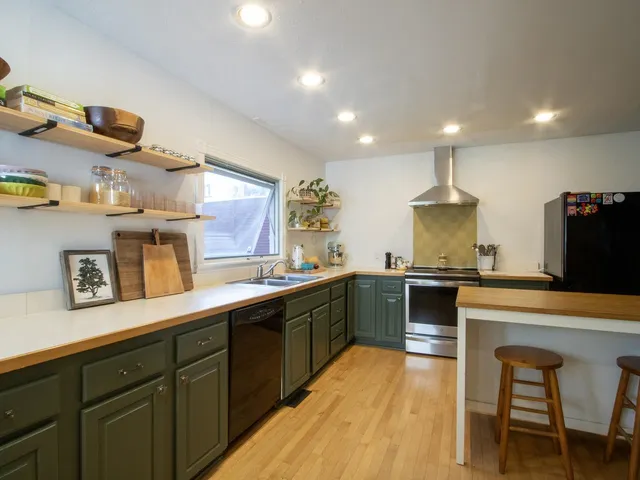 $775,000 | 36 Booth Street, Burlington, VT 05401