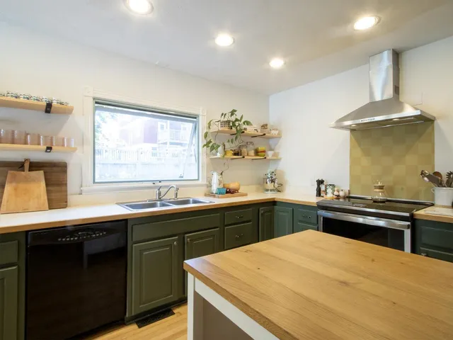 $775,000 | 36 Booth Street, Burlington, VT 05401