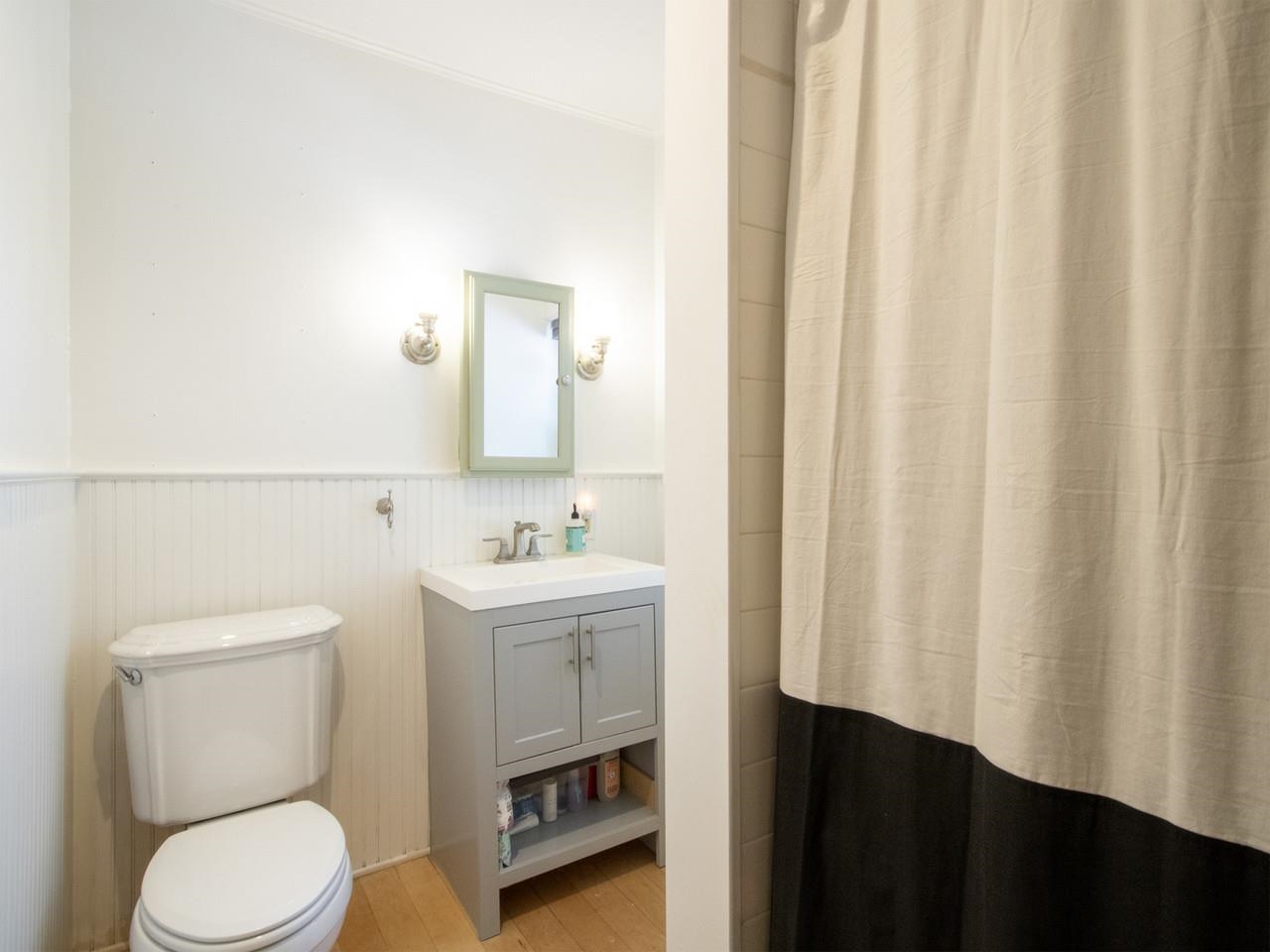 36 Booth Street Burlington, VT 05401 - Photo 34 of 38