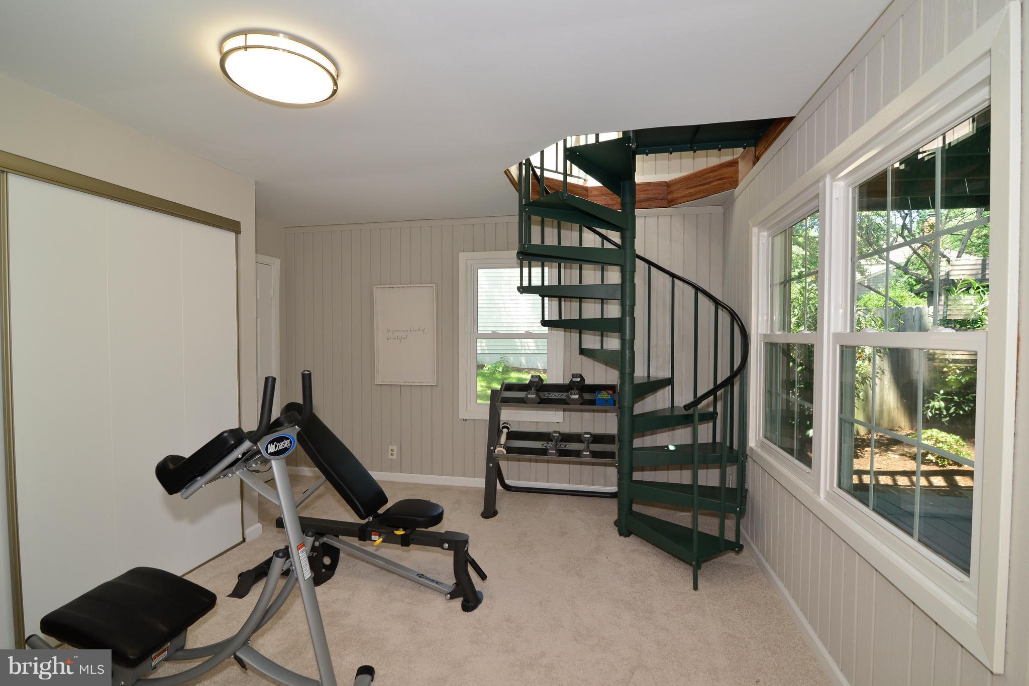 1515 Coat Ridge Road Herndon, VA 20170 - Photo 20 of 30 Bonus Room/5th Bedroom with Closet.