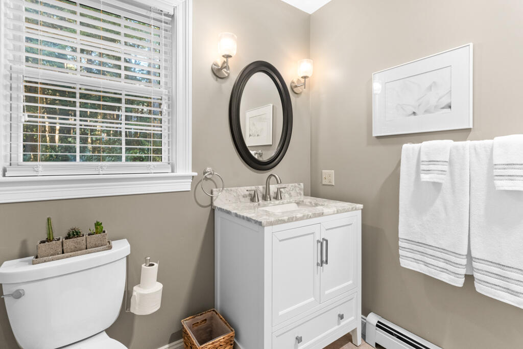 11 Fox Run Road Falmouth, ME 04105 - Photo 10 of 77 20251009-DSC08409