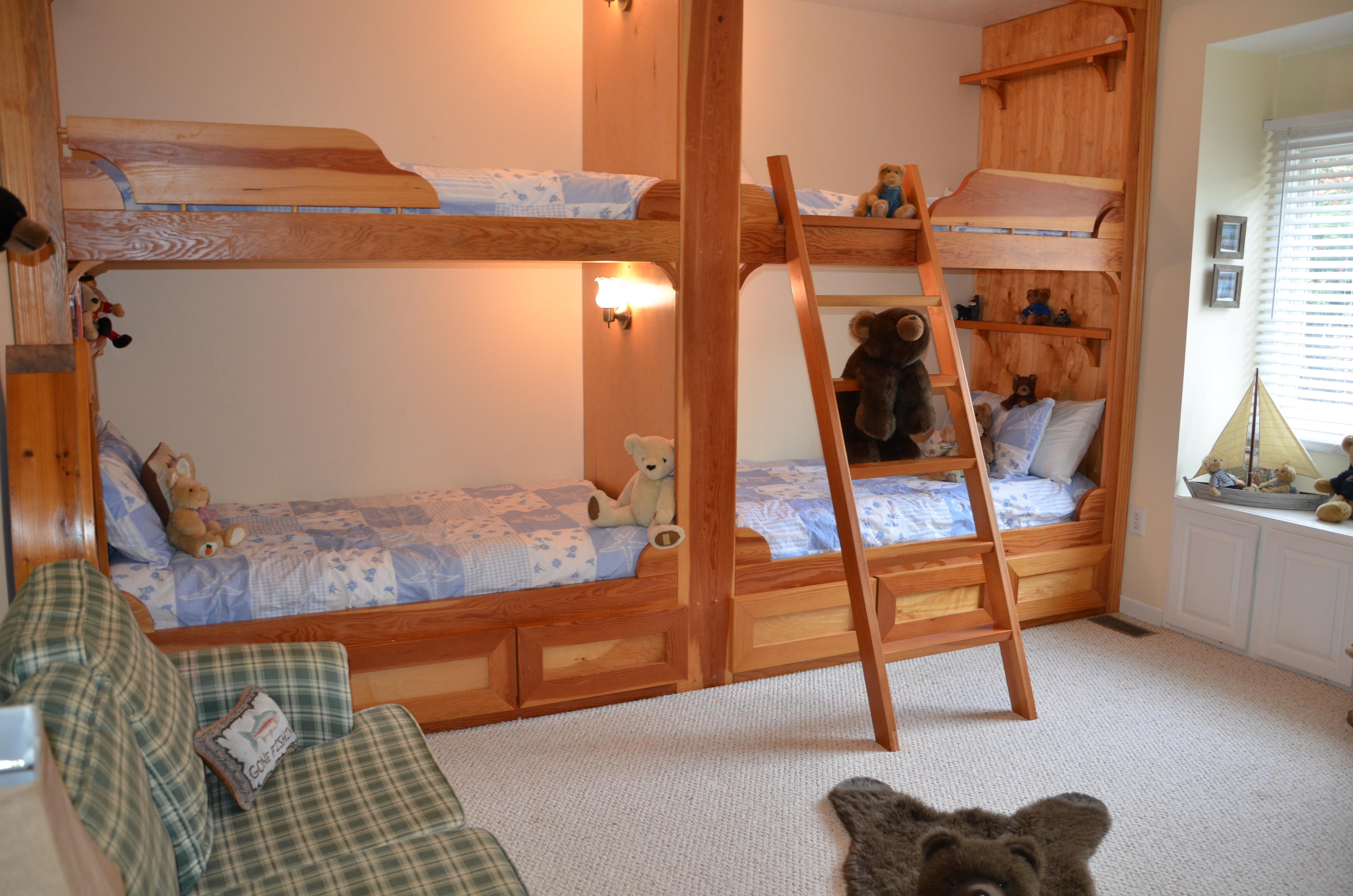 370 Lick Branch Road New Tazewell, TN 37825 - Photo 25 of 31 Bunk Room