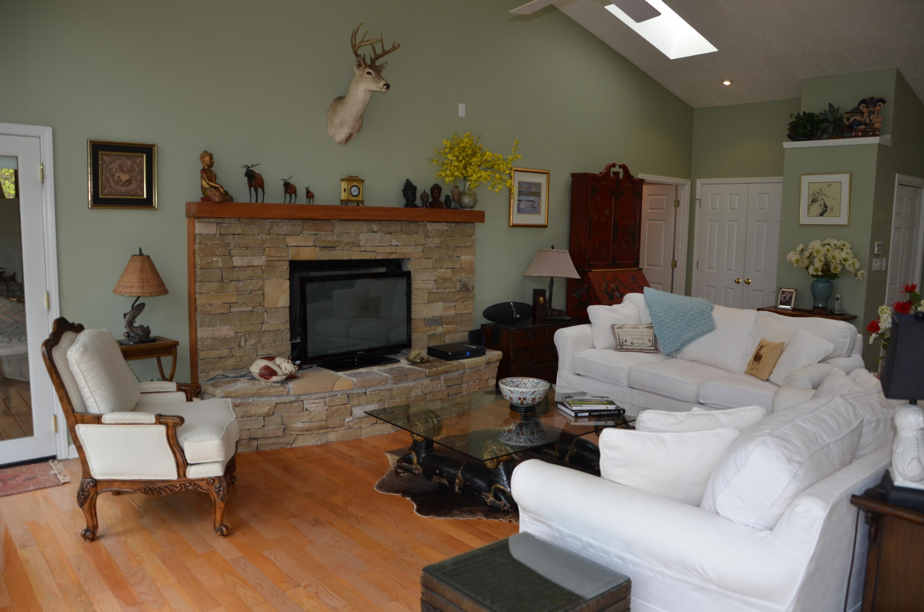 370 Lick Branch Road New Tazewell, TN 37825 - Photo 5 of 31 Living w/ FP
