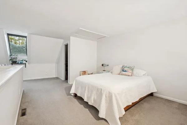 $305,000 | 44 Glengarry Drive, Stratham, NH 03885