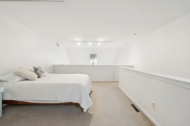 $299,000 | 44 Glengarry Drive, Stratham, NH 03885