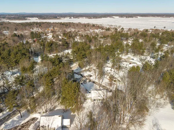 $305,000 | 44 Glengarry Drive, Stratham, NH 03885