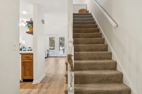 $305,000 | 44 Glengarry Drive, Stratham, NH 03885