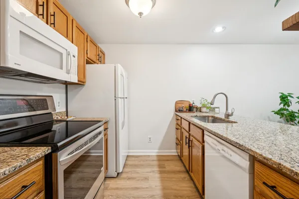 $305,000 | 44 Glengarry Drive, Stratham, NH 03885