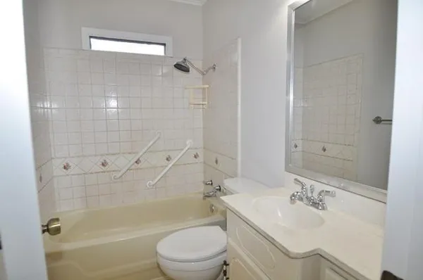 $1,950 | 402 East Carolyn Drive, Garland, TX 75041