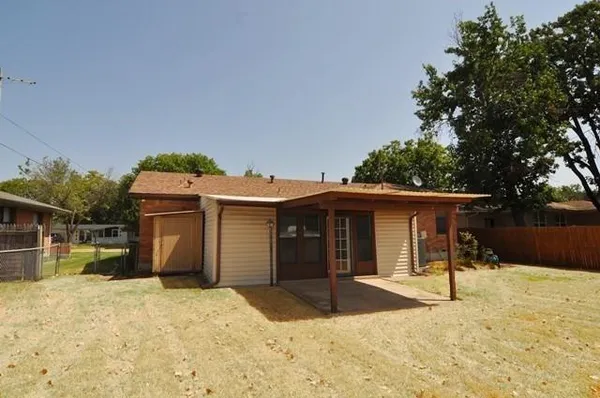 $1,950 | 402 East Carolyn Drive, Garland, TX 75041