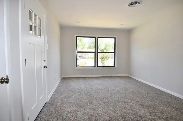 $1,950 | 402 East Carolyn Drive, Garland, TX 75041