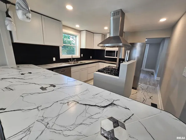 $164,500 | 309 West 11th Street, Metropolis, IL 62960