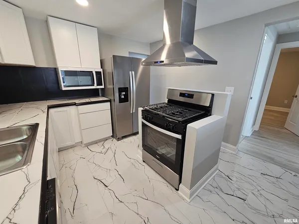 $153,000 | 309 West 11th Street, Metropolis, IL 62960