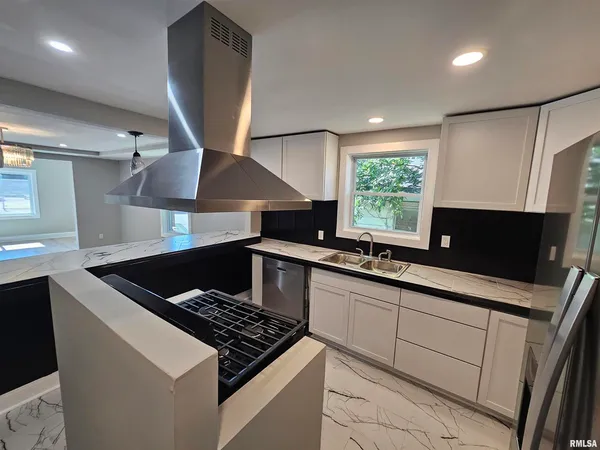 $153,000 | 309 West 11th Street, Metropolis, IL 62960