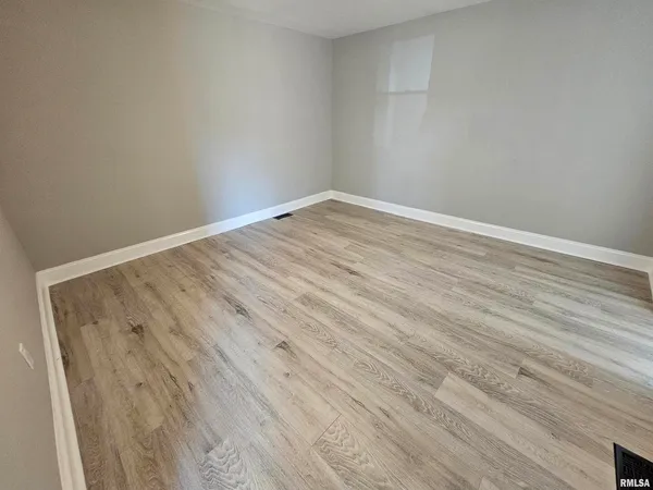 $153,000 | 309 West 11th Street, Metropolis, IL 62960