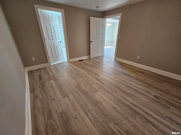 $153,000 | 309 West 11th Street, Metropolis, IL 62960