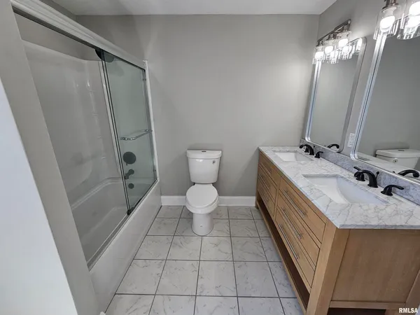 $153,000 | 309 West 11th Street, Metropolis, IL 62960