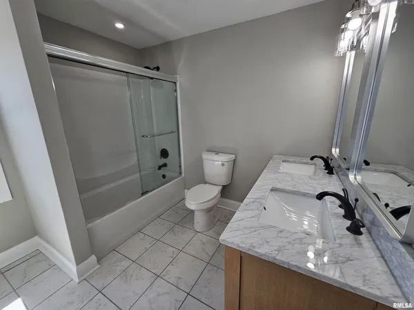 $153,000 | 309 West 11th Street, Metropolis, IL 62960