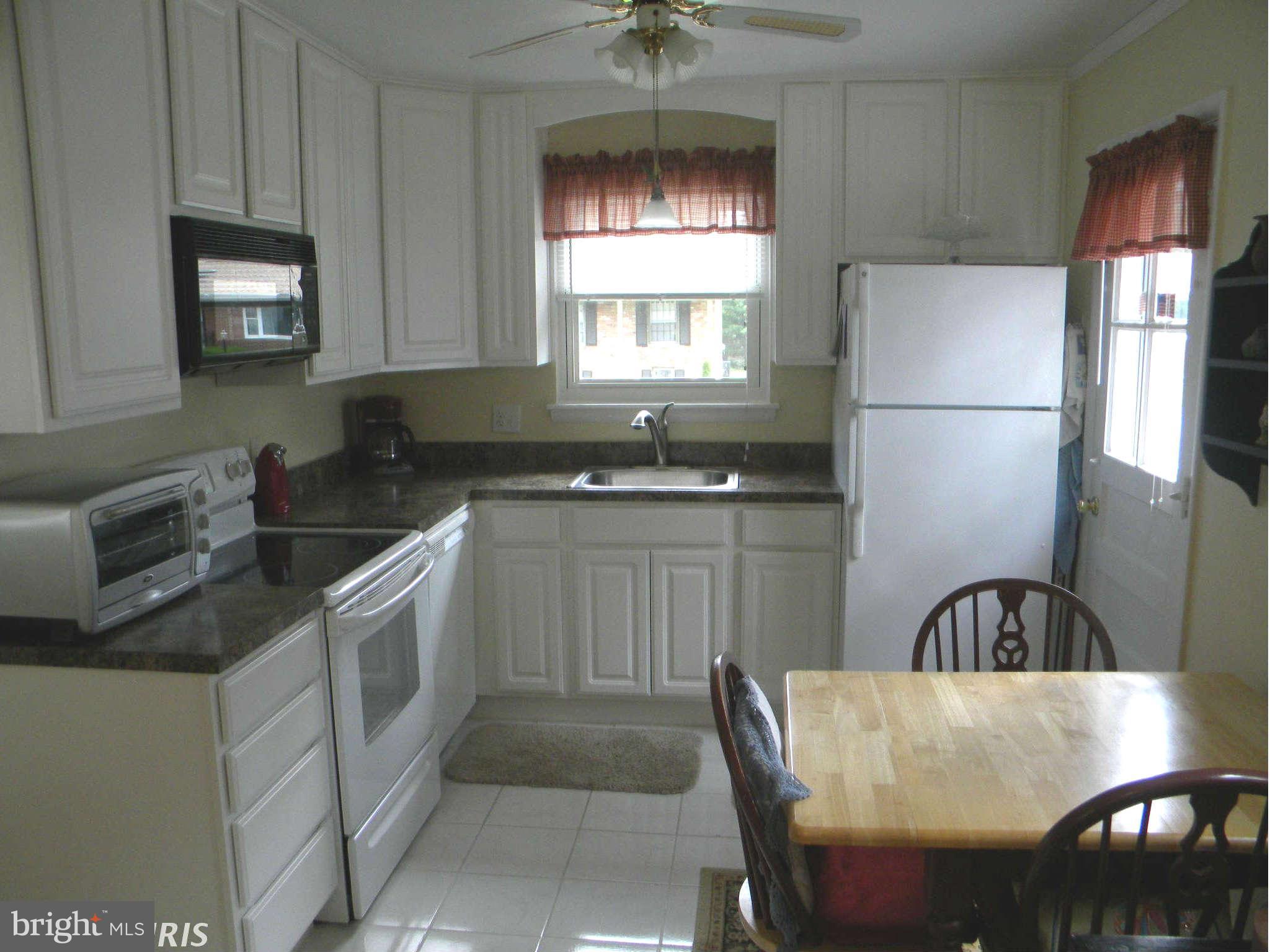 806 Lucky Road Severn, MD 21144 - Photo 9 of 22 Kitchen