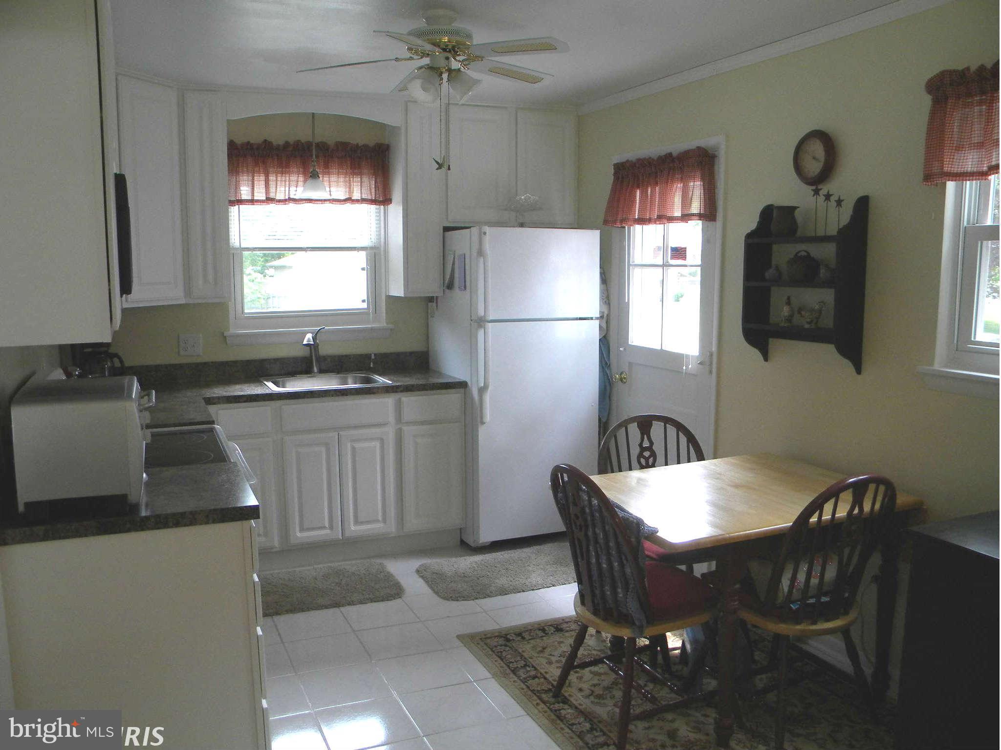 806 Lucky Road Severn, MD 21144 - Photo 10 of 22 Kitchen