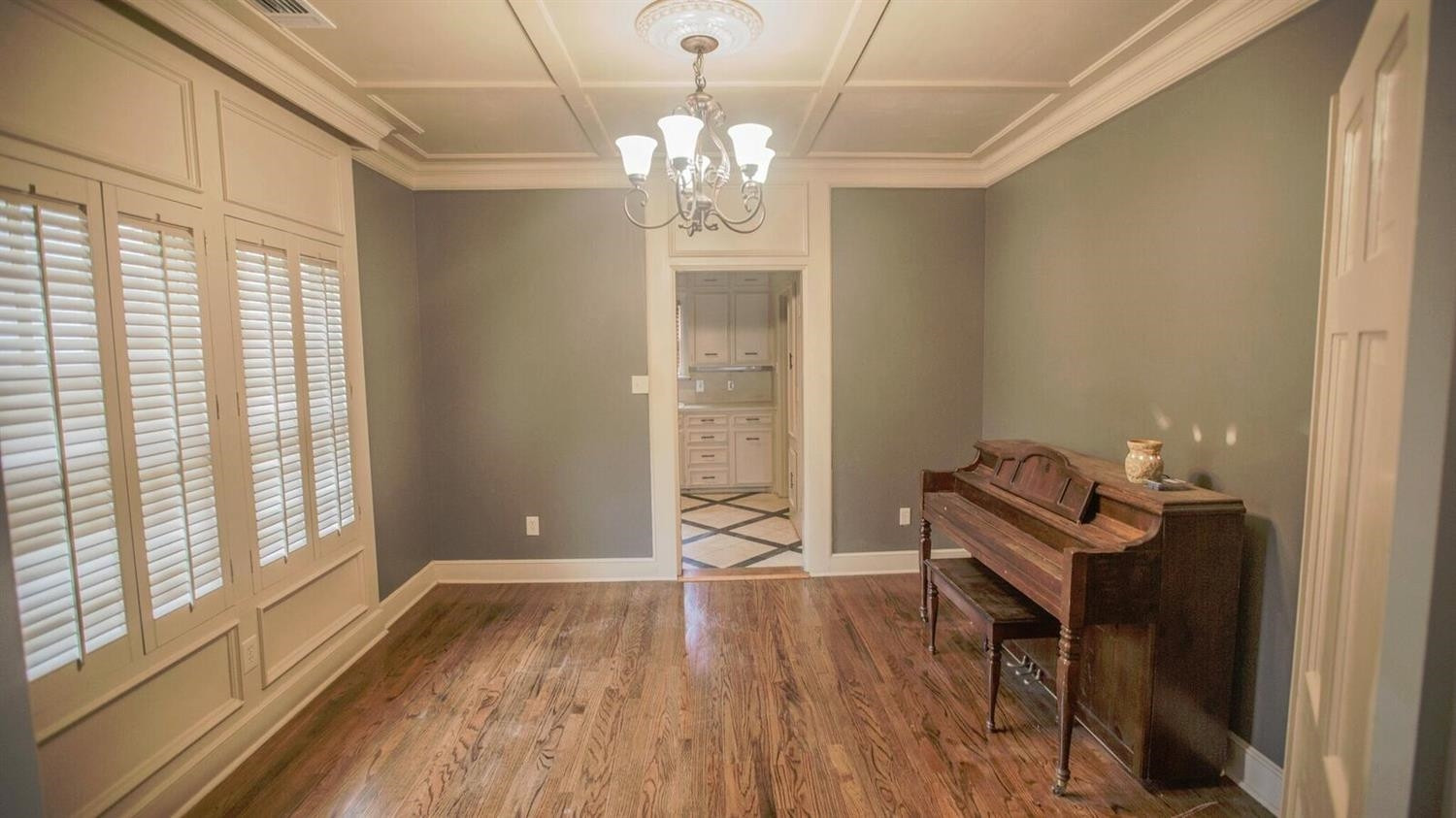 2011 16th Street Lubbock, TX 79401 - Photo 8 of 10 Photo 8