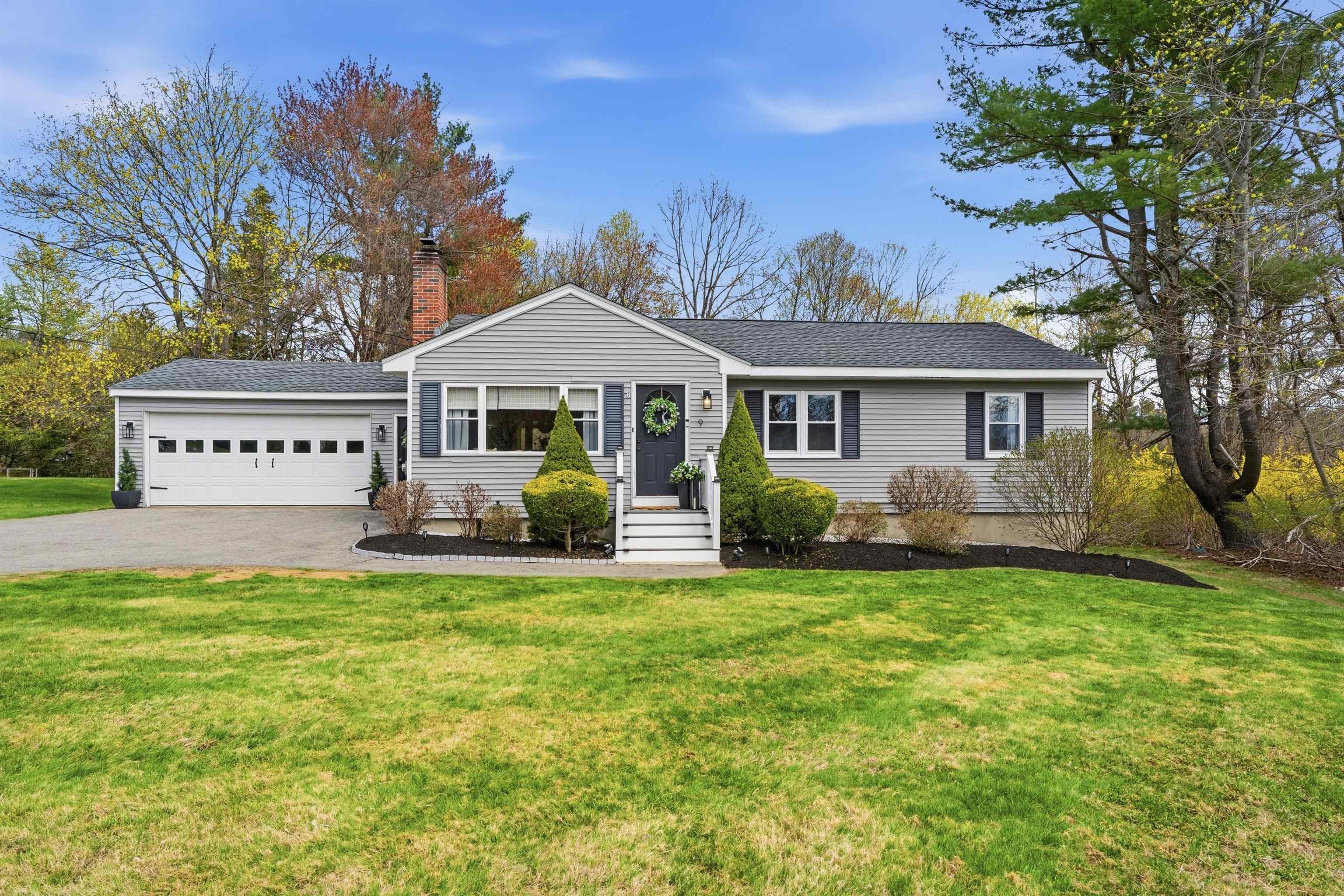 9 Scottsdale Road Atkinson, NH 03811 - Photo 1 of 41