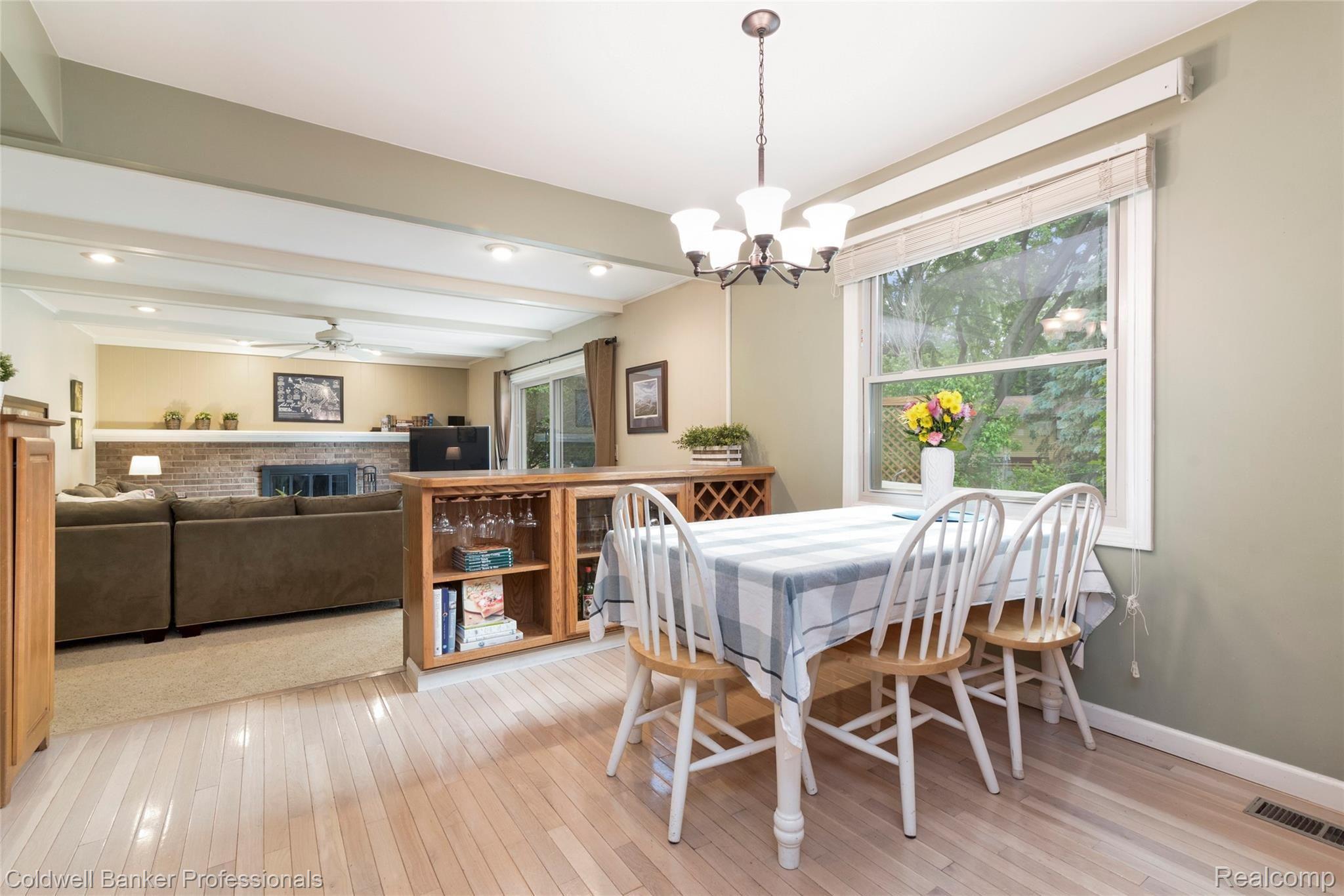 21610 Welch Road Northville, MI 48167 - Photo 8 of 31 Sunny Breakfast Nook