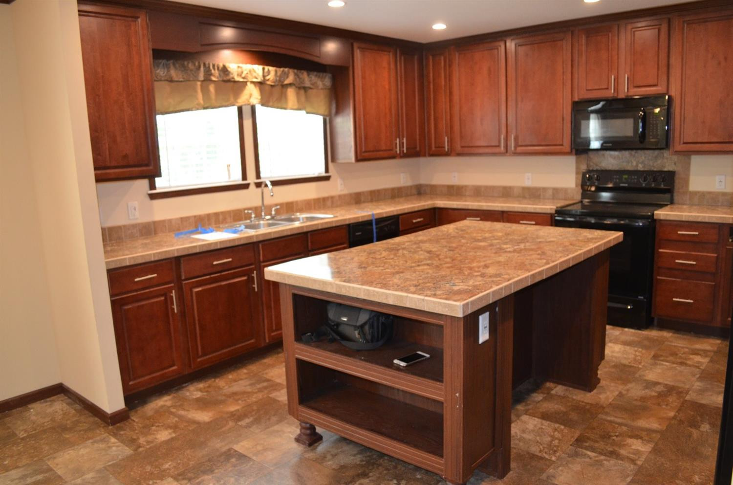 1877 Holly Grove Road Corbin, KY 40701 - Photo 9 of 35 Listing Photo