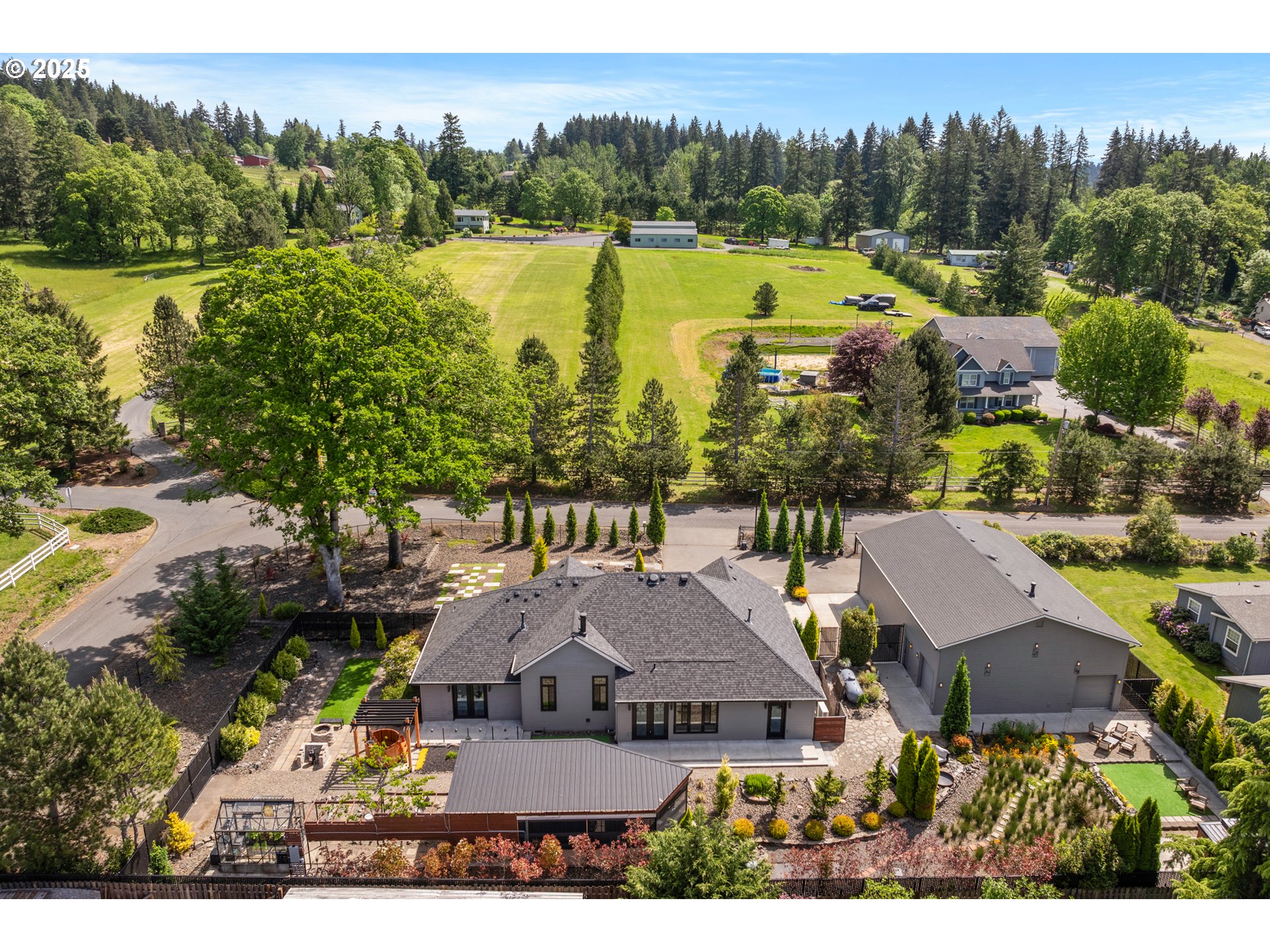 22961 Southeast Filbert Road Eagle Creek, OR 97022 - Photo 4 of 42 Gallery Image 4