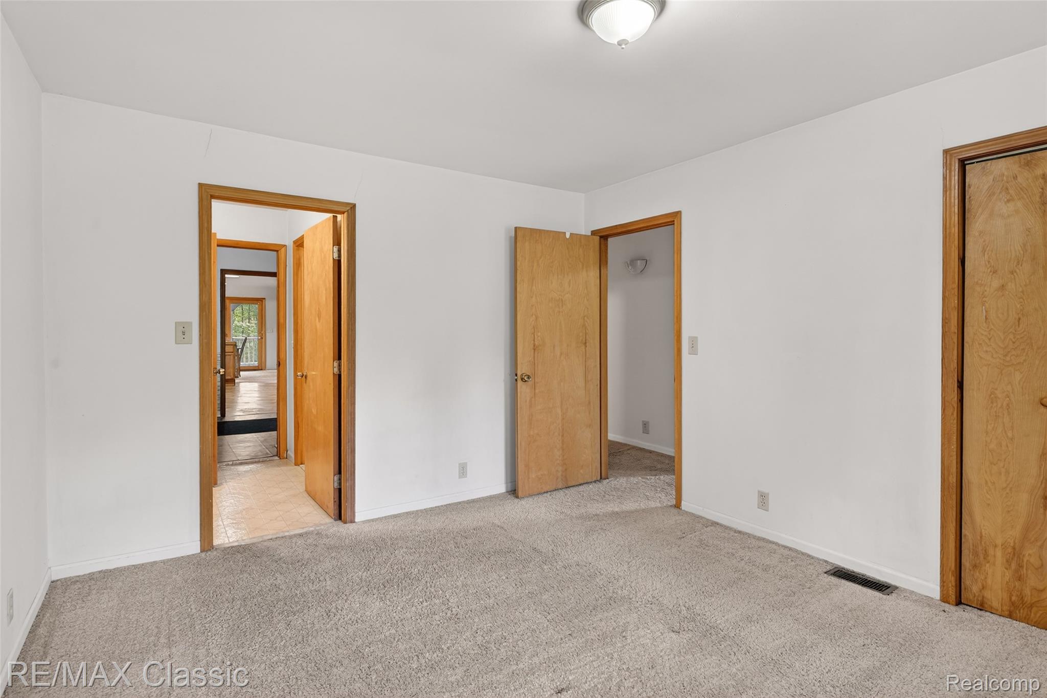 4611 Murray Road Mayville, MI 48744 - Photo 35 of 50 Primary bedroom