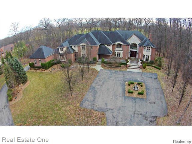 32400 Rock Ridge Lane Farmington Hills, MI 48334 - Photo 1 of 44