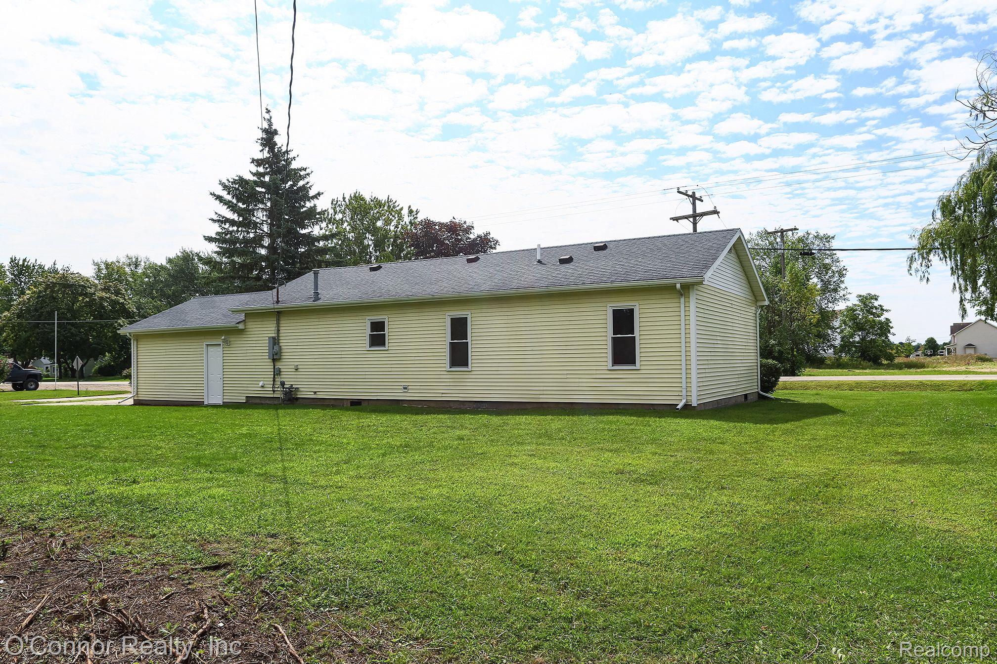 4212 Ravenswood Road Port Huron, MI 48060 - Photo 19 of 22 Gallery Image 19