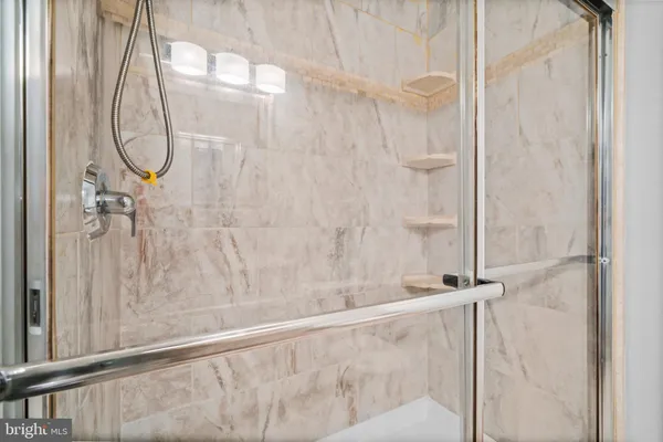 $389,000 | 2111 Highcourt Lane, Unit 201, Herndon, VA 20170