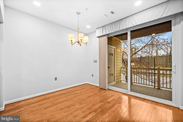 $389,000 | 2111 Highcourt Lane, Unit 201, Herndon, VA 20170