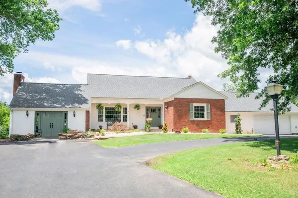 $420,000 | 3 Coates Lane, Indiana, PA 15701
