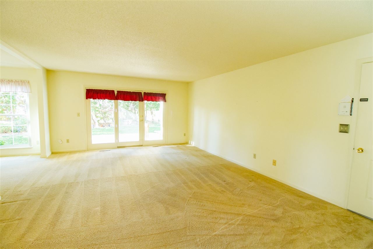 3920 Glass Road Northeast, Unit B Cedar Rapids, IA 52402 - Photo 5 of 19 Gallery Image 5