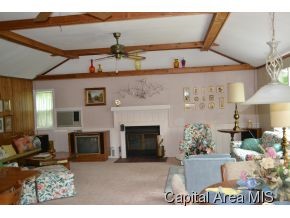 4 Downing Lane Springfield, IL 62712 - Photo 4 of 13 Gallery Image 4