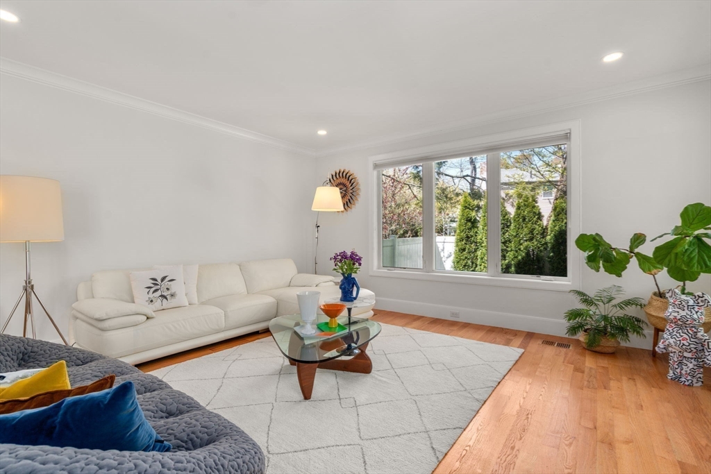 6 Wiswall Road Newton, MA 02459 - Photo 13 of 39