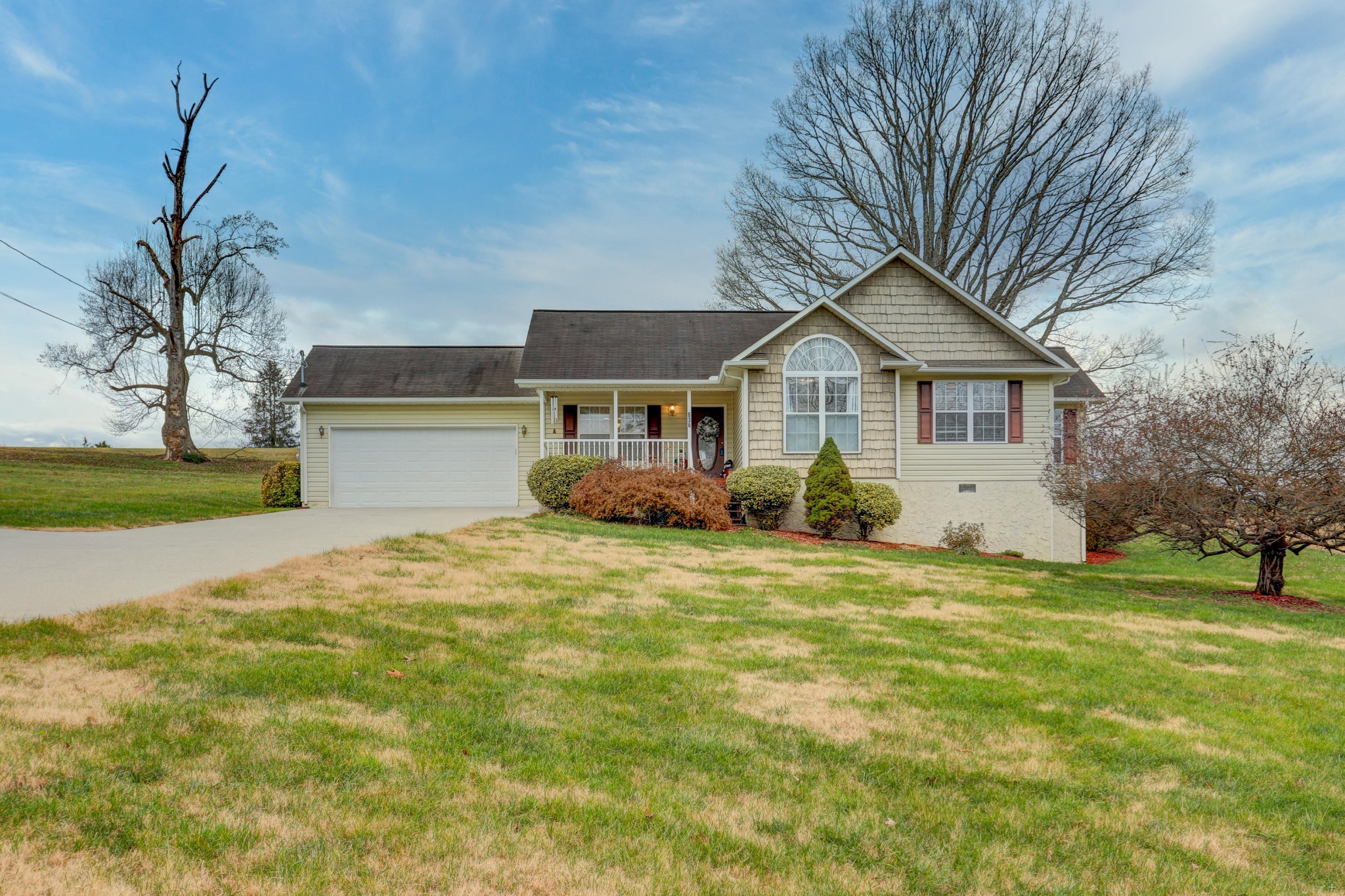 636 Pinecrest Road Jacksboro, TN 37757 - Photo 2 of 21 Gallery Image 2