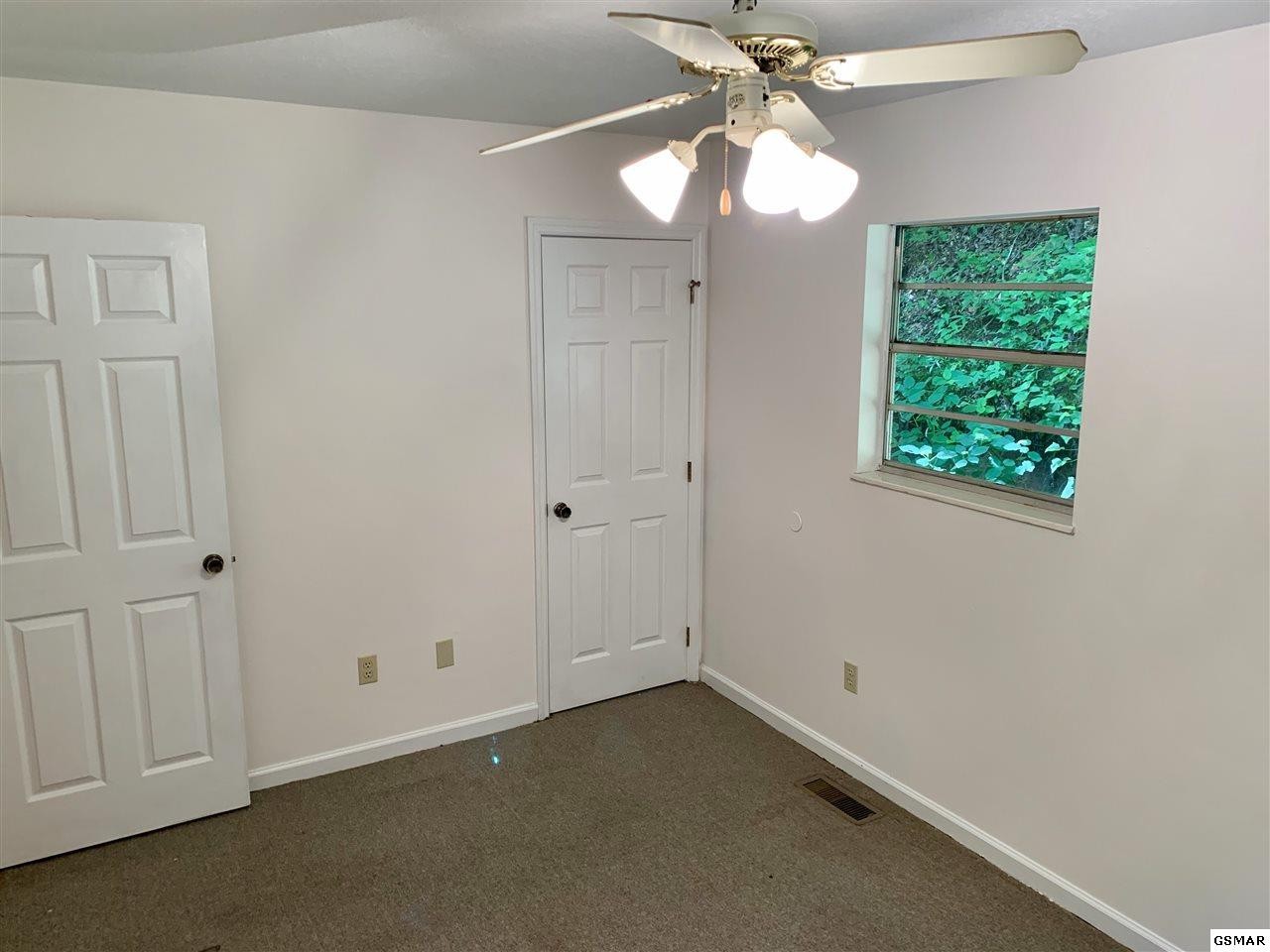 2944 Hatcher Mountain Road Sevierville, TN 37862 - Photo 15 of 20
