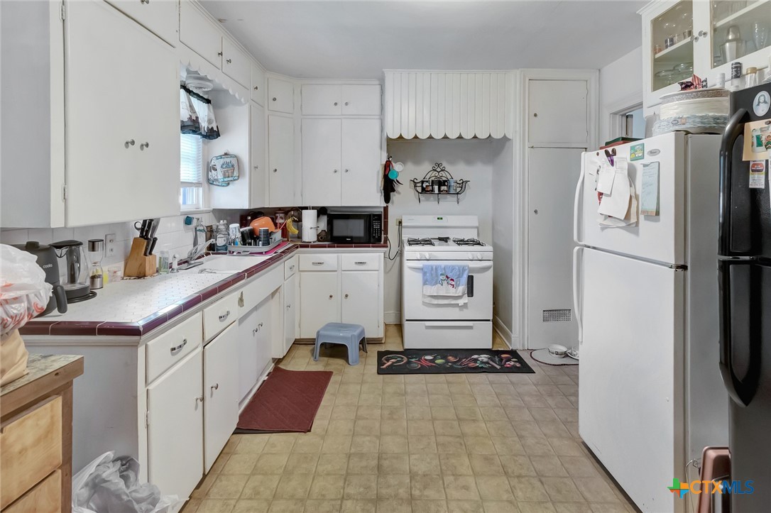 1005 Mac Arthur Street Victoria, TX 77901 - Photo 24 of 38