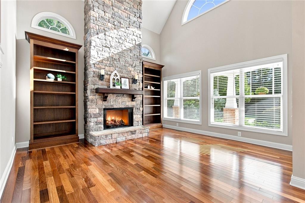 390 Chaffin Road Roswell, GA 30075 - Photo 9 of 65 Gallery Image 9