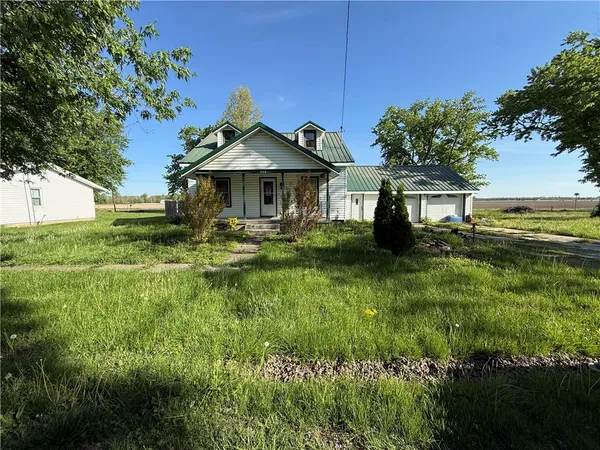 $27,500 | 252 East Poplar Street, Noble, IL 62868