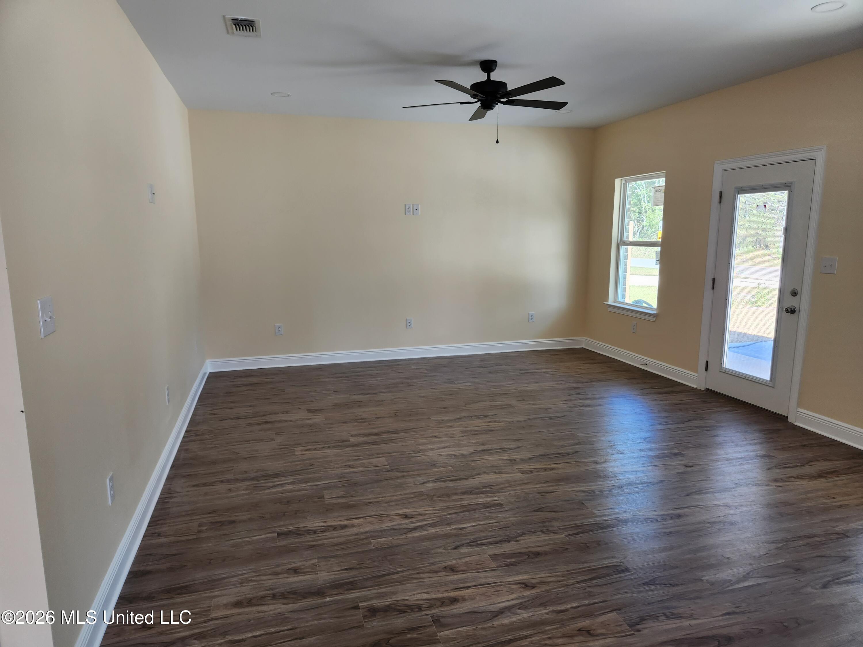 3232 Grouper Road Gautier, MS 39553 - Photo 6 of 9 20221101_135150