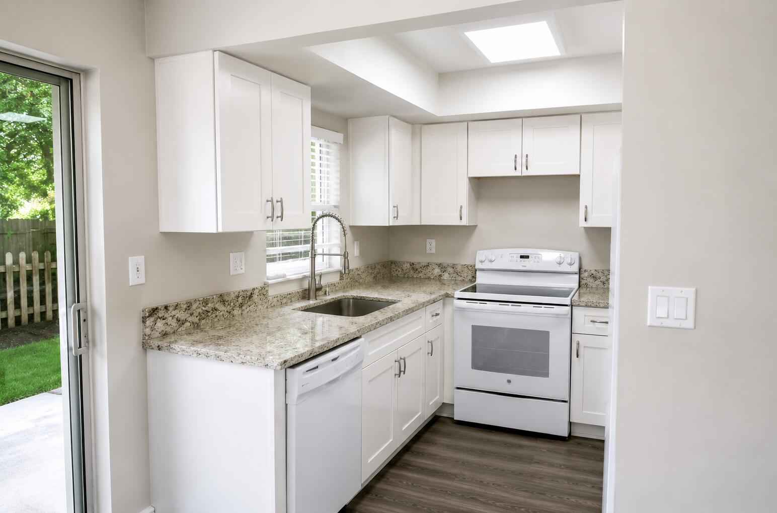 2120 Northeast 41st Street, Unit D Lighthouse Point, FL 33064 - Photo 6 of 22 179761