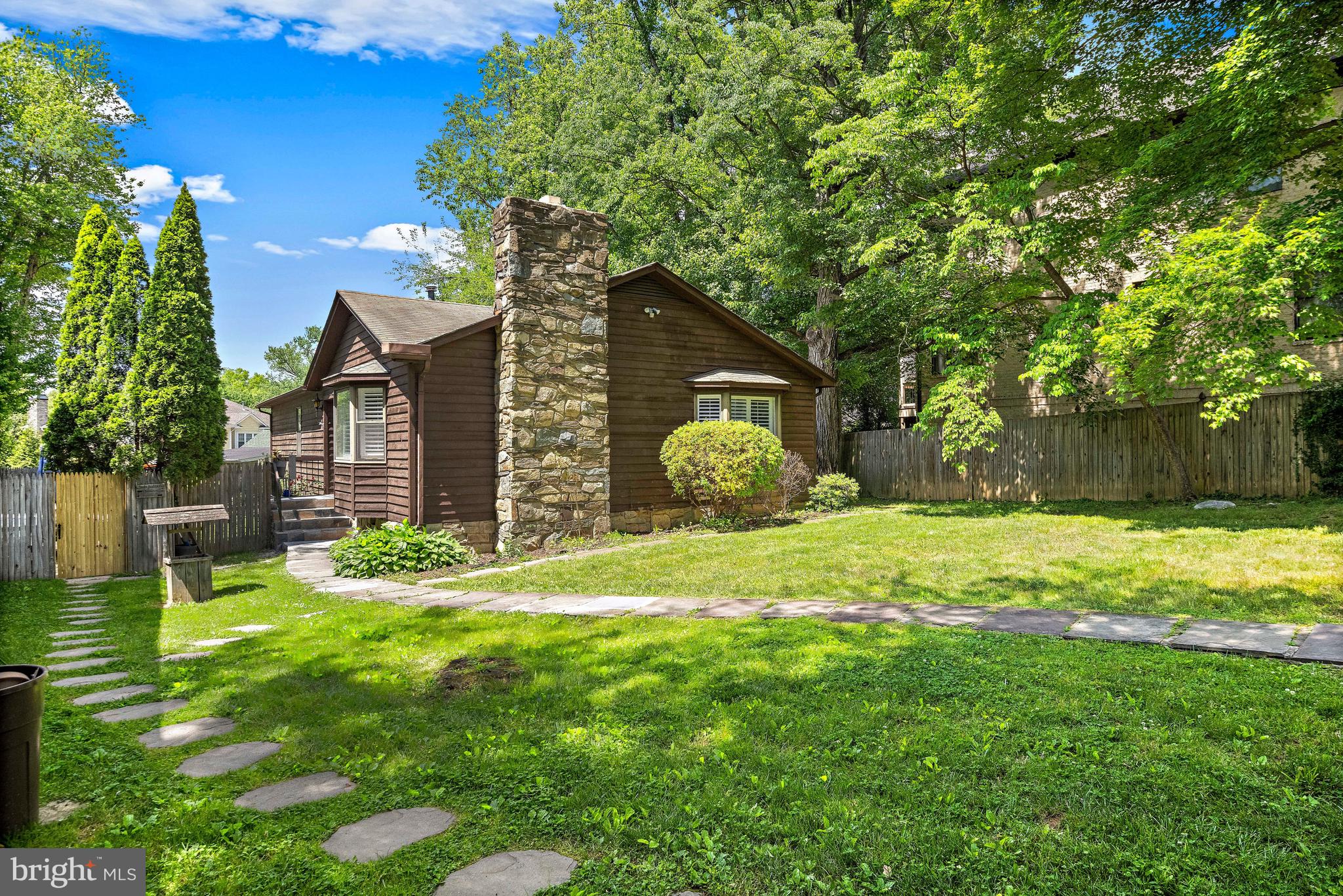 6914 Chelsea Road McLean, VA 22101 - Photo 1 of 19