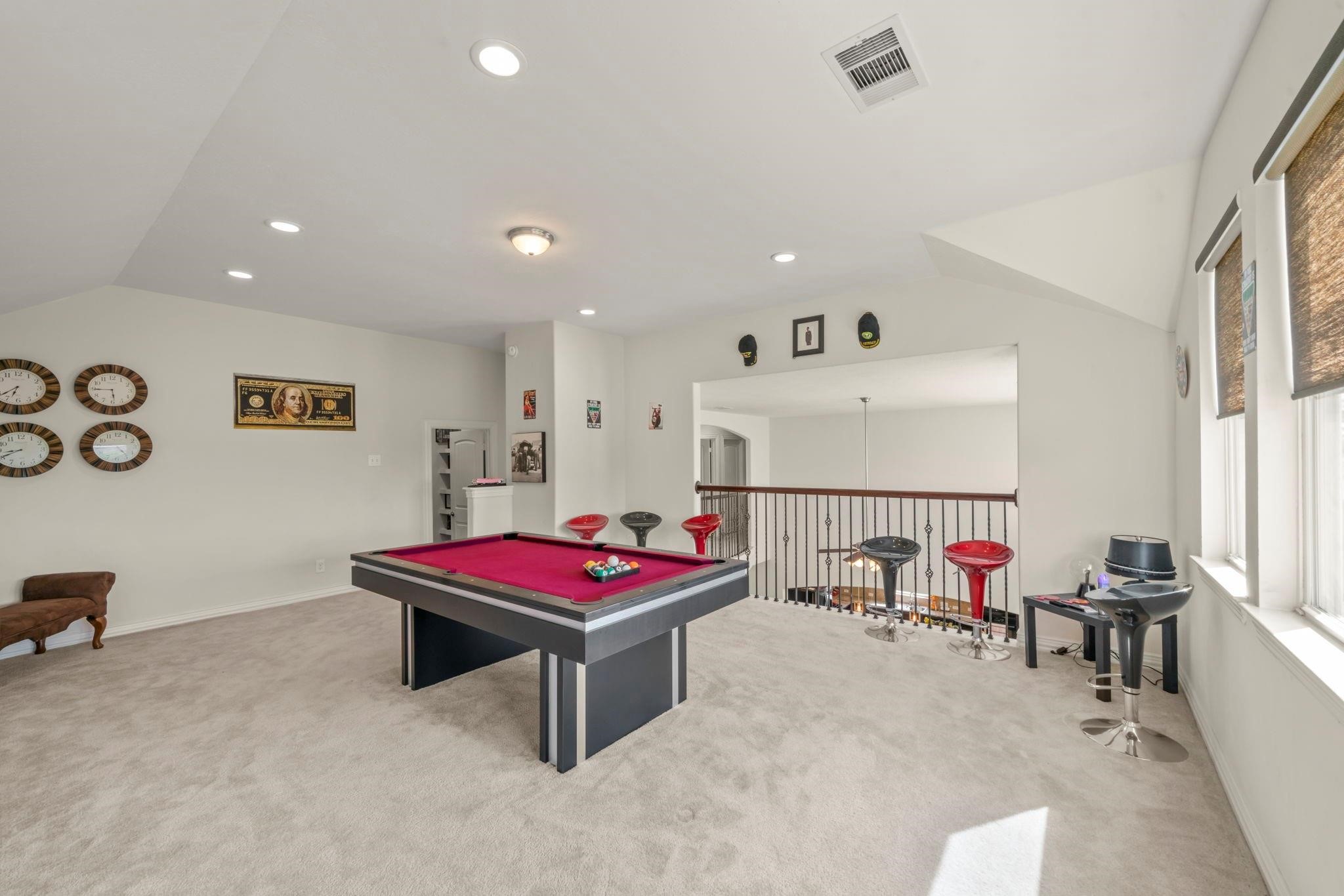 9939 Clear Diamond Drive Rosharon, TX 77583 - Photo 11 of 30 a living room with furniture